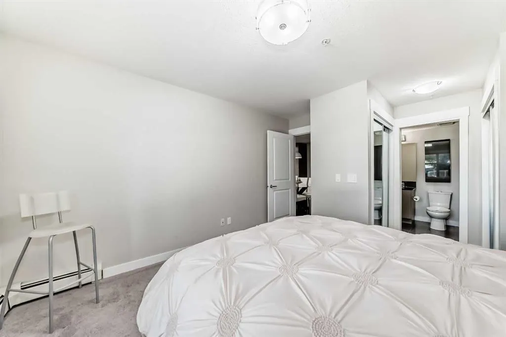 11 MAHOGANY Row SE, #2103