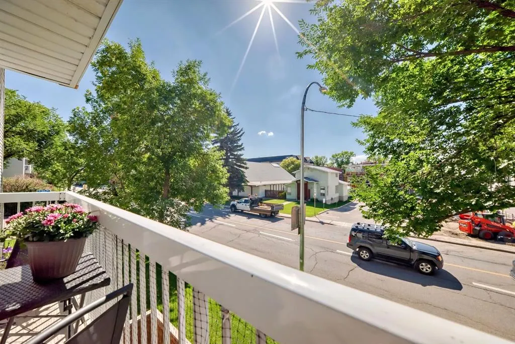 540 18 Avenue SW, #202