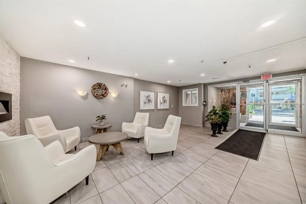 540 18 Avenue SW, #202