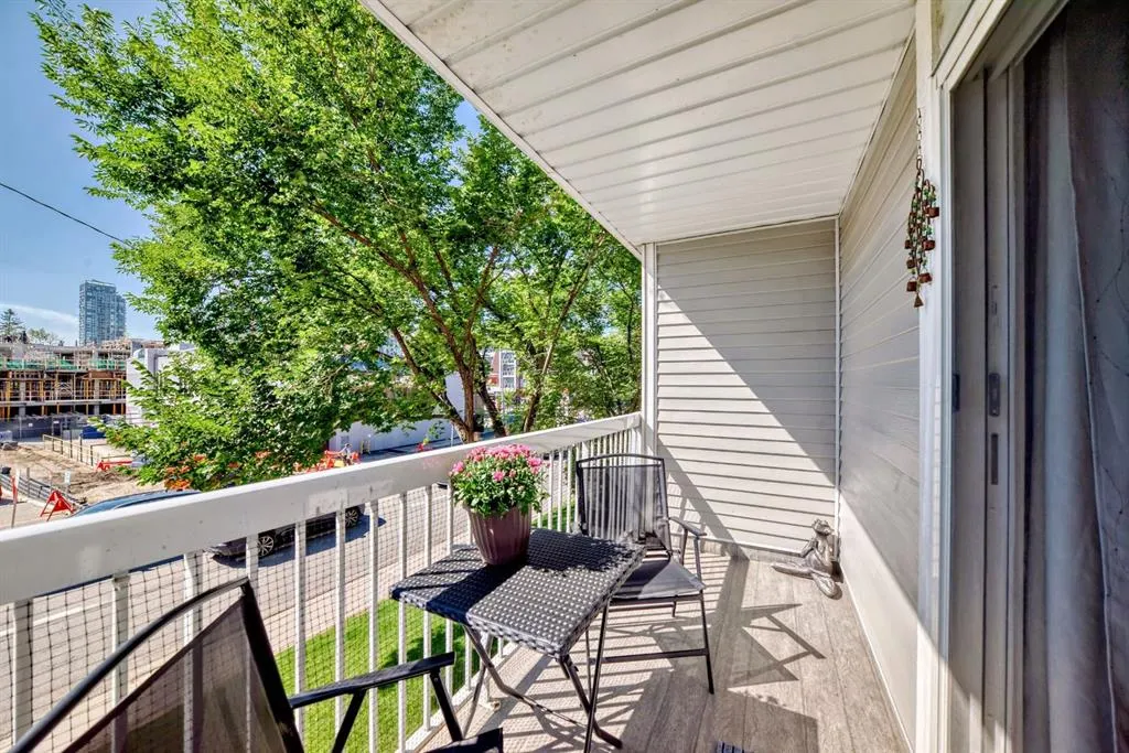 540 18 Avenue SW, #202