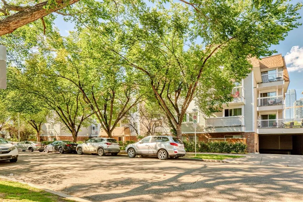 540 18 Avenue SW, #202
