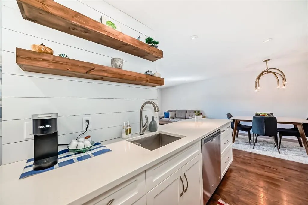 540 18 Avenue SW, #202