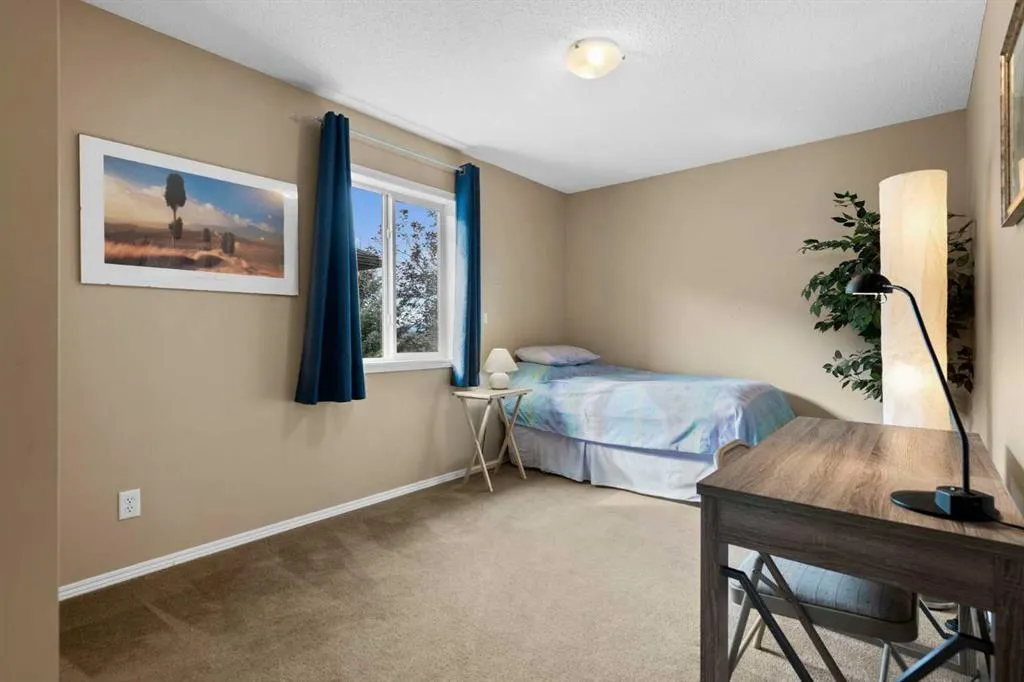 72 Tuscany Ridge Crescent NW