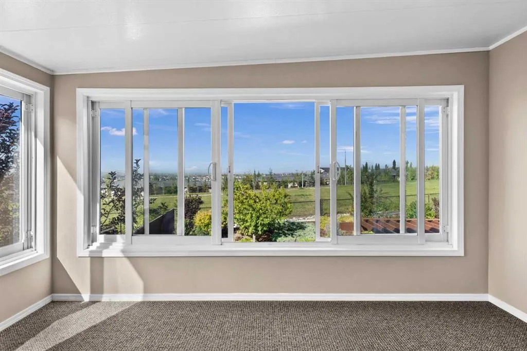 72 Tuscany Ridge Crescent NW