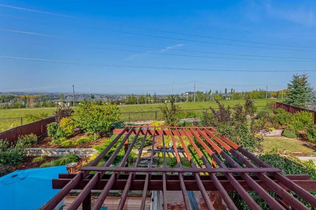 72 Tuscany Ridge Crescent NW