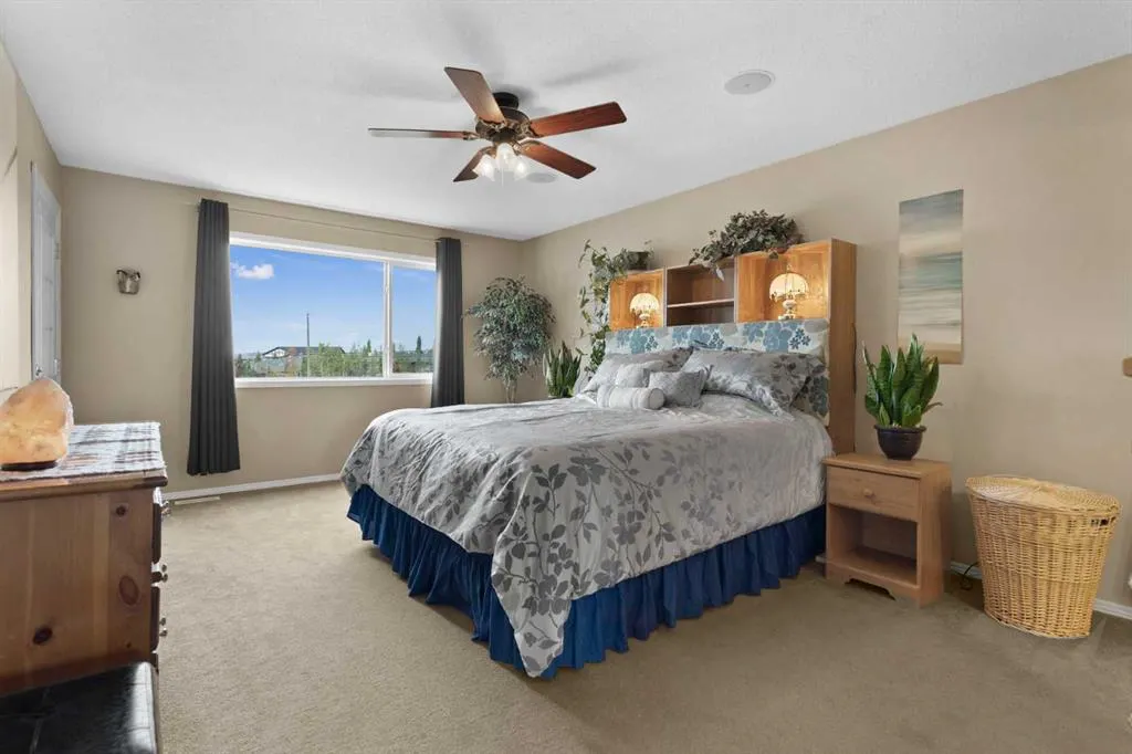 72 Tuscany Ridge Crescent NW