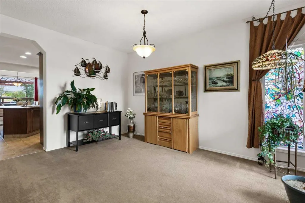 72 Tuscany Ridge Crescent NW