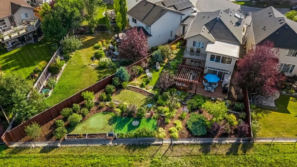 72 Tuscany Ridge Crescent NW