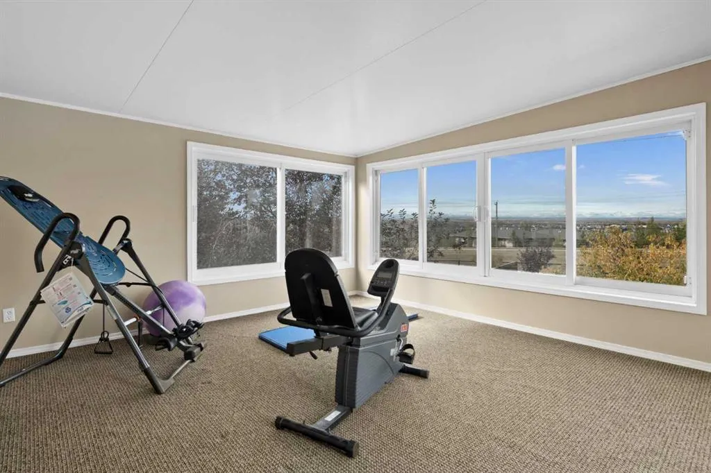 72 Tuscany Ridge Crescent NW