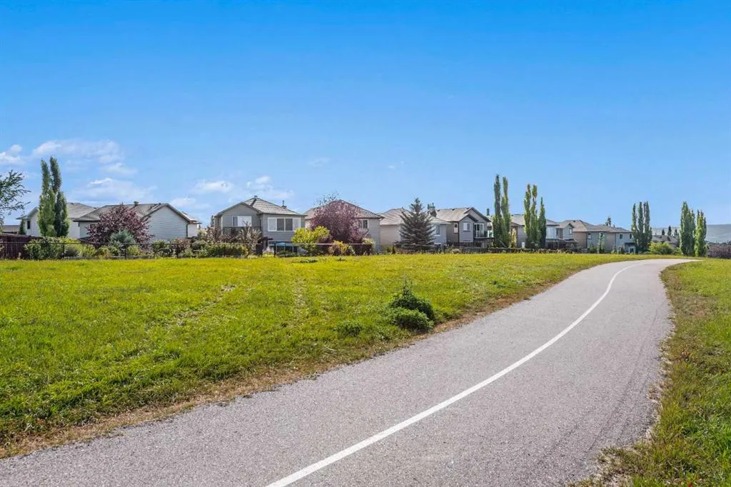 72 Tuscany Ridge Crescent NW