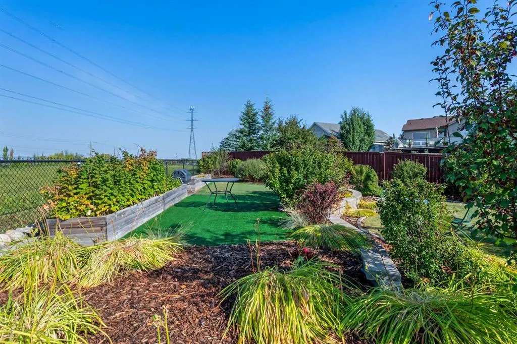 72 Tuscany Ridge Crescent NW