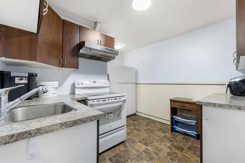 48 Martha's Haven Green NE