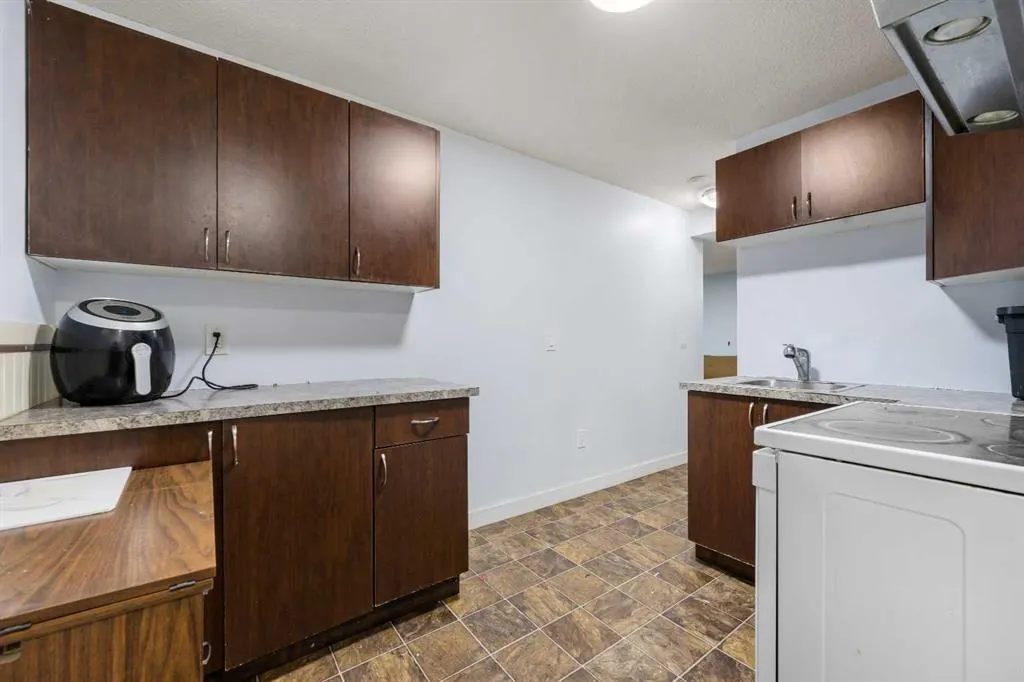 48 Martha's Haven Green NE