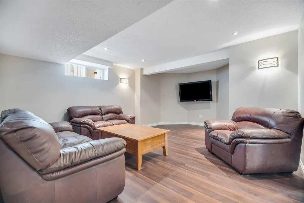 10 Westfall Crescent