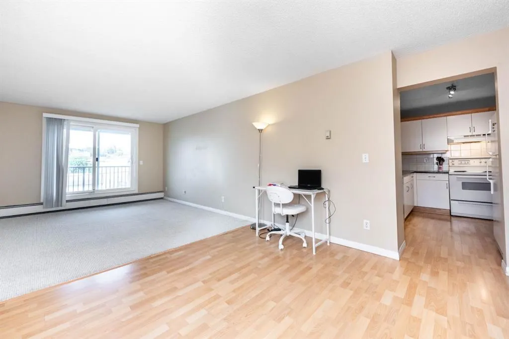 647 1 Avenue NE, #307