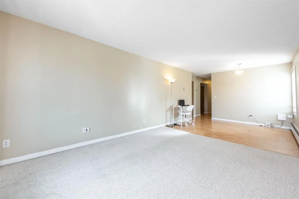 647 1 Avenue NE, #307