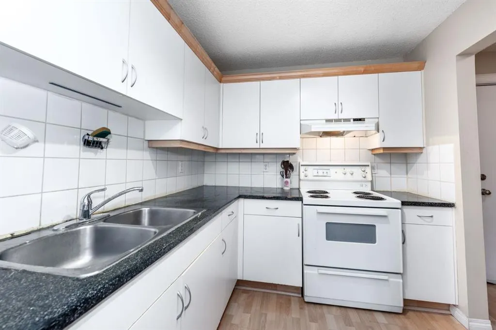 647 1 Avenue NE, #307