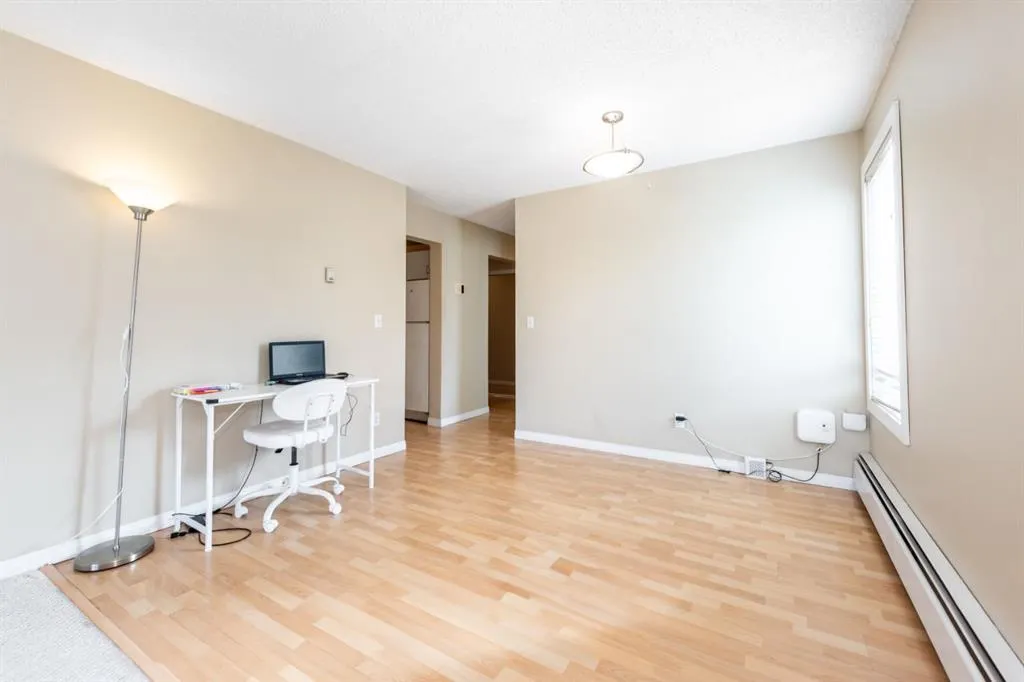 647 1 Avenue NE, #307