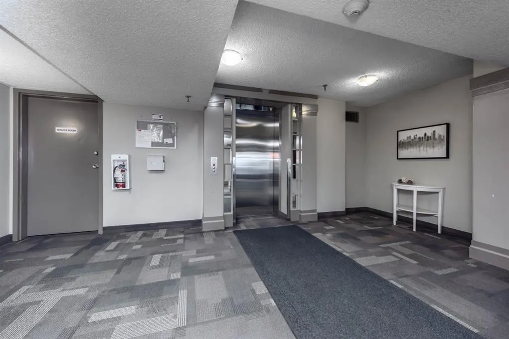 647 1 Avenue NE, #307