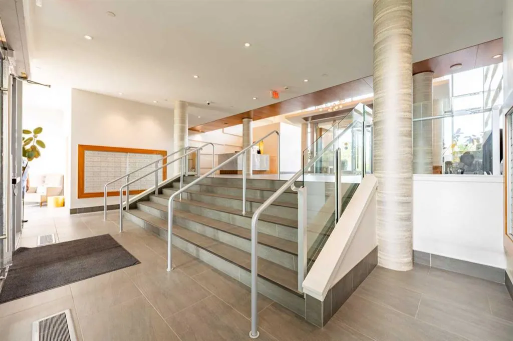 1025 5 Avenue SW, #103