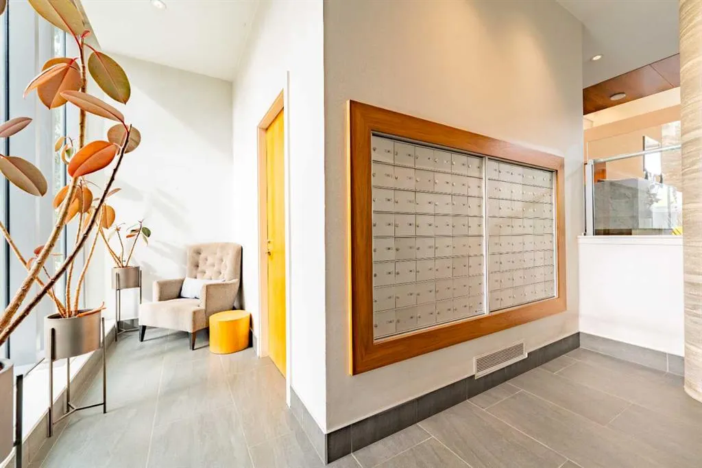 1025 5 Avenue SW, #103