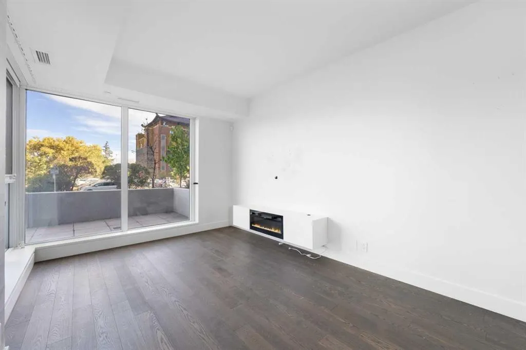 1025 5 Avenue SW, #103