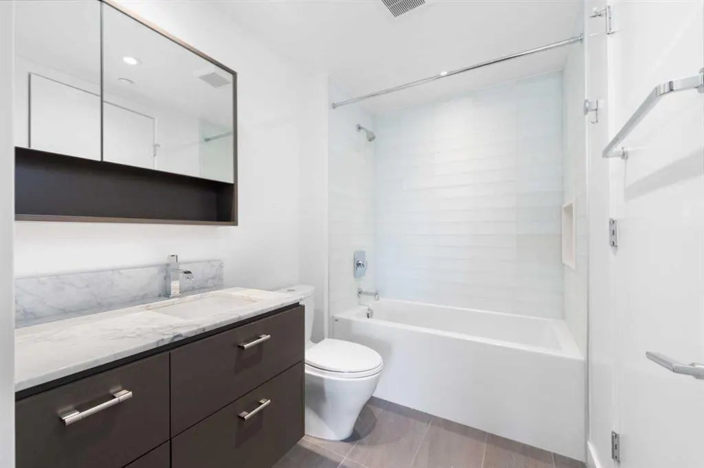1025 5 Avenue SW, #103