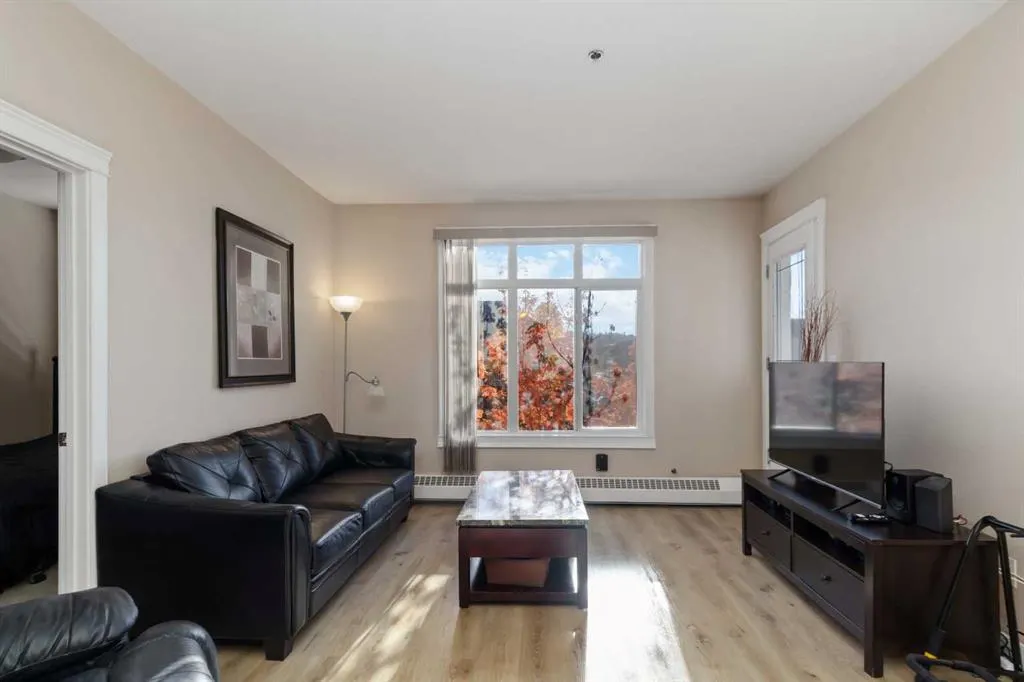 108 Denholm Gate, #202