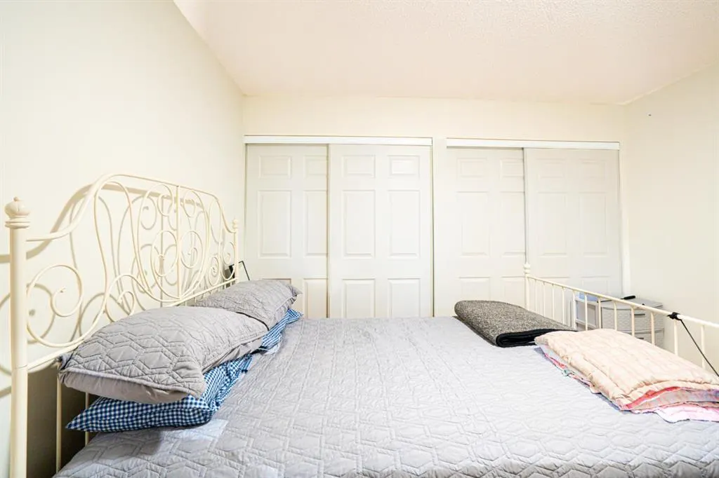 11 Dover Point SE, #209