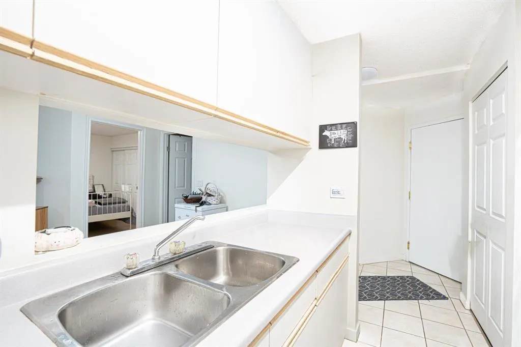 11 Dover Point SE, #209