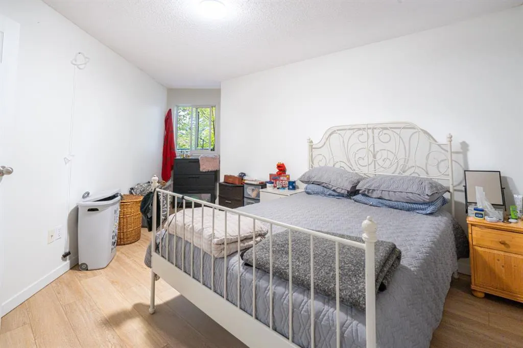 11 Dover Point SE, #209