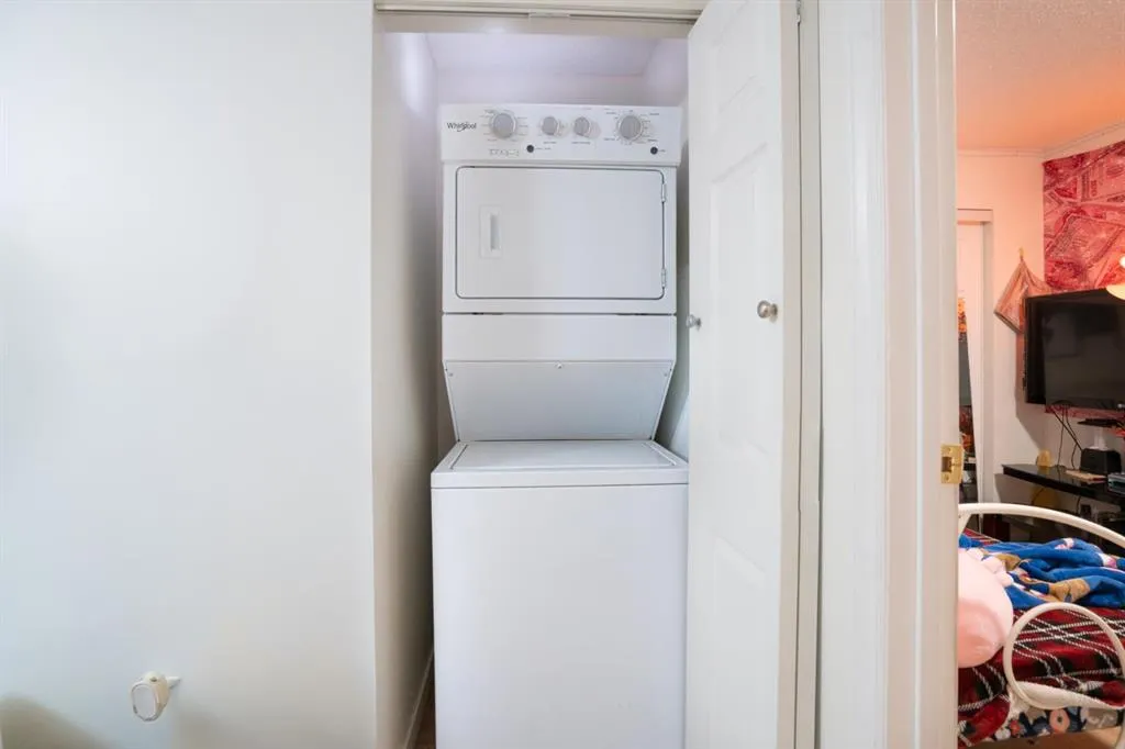11 Dover Point SE, #209