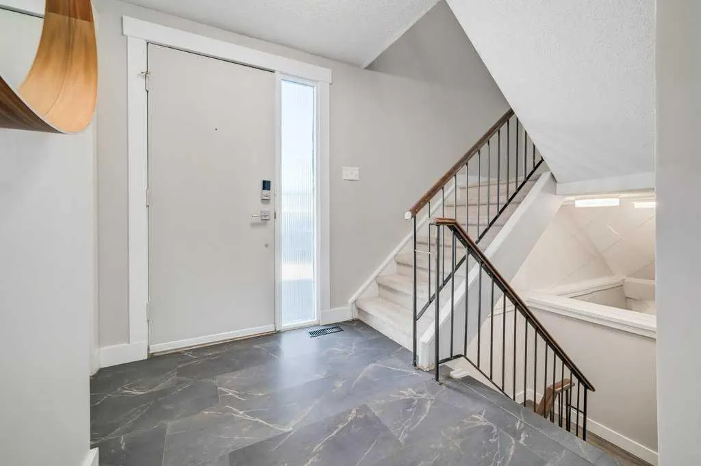 2210 Oakmoor Drive SW, #24