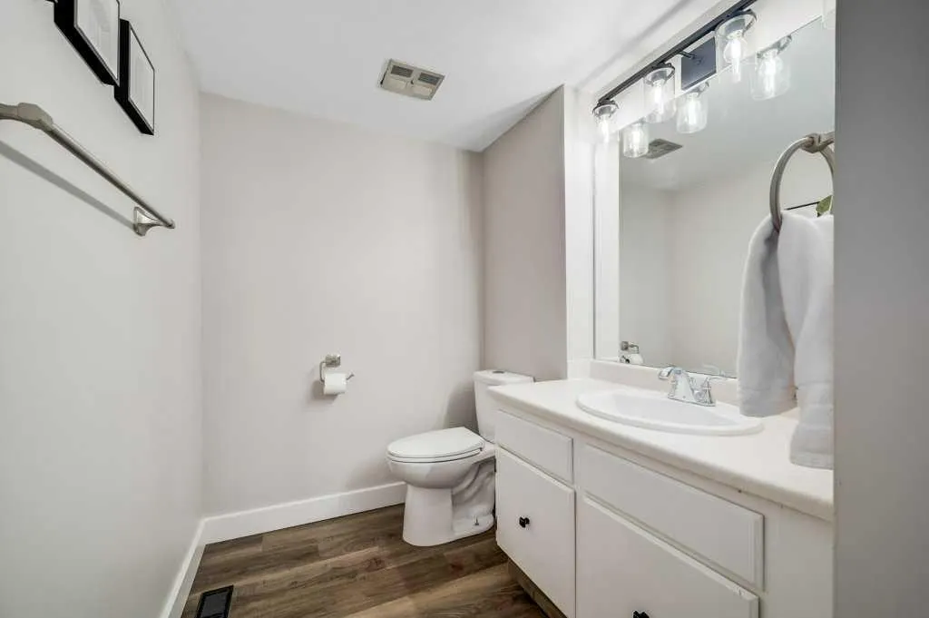 2210 Oakmoor Drive SW, #24