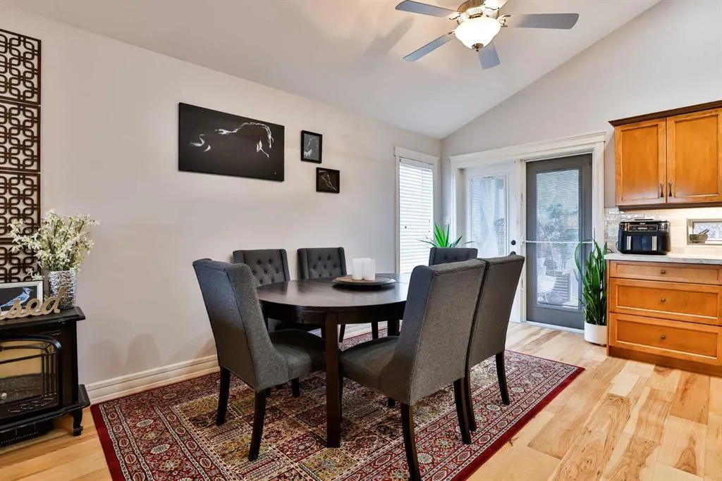 30 Riverview Crescent W