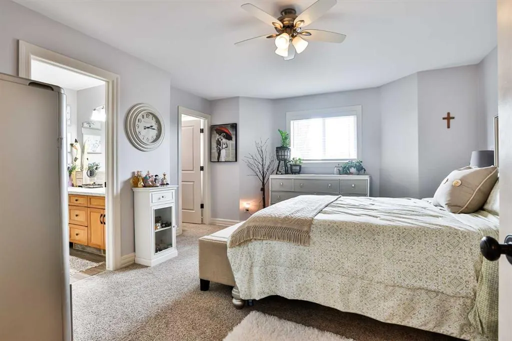 30 Riverview Crescent W