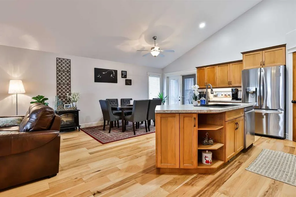 30 Riverview Crescent W