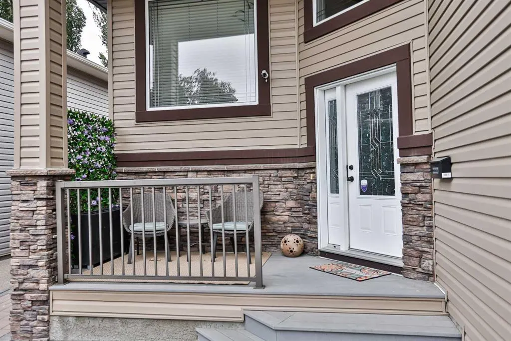 30 Riverview Crescent W