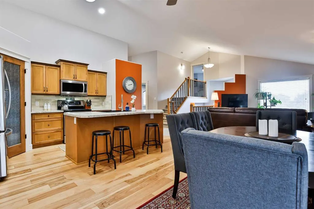 30 Riverview Crescent W