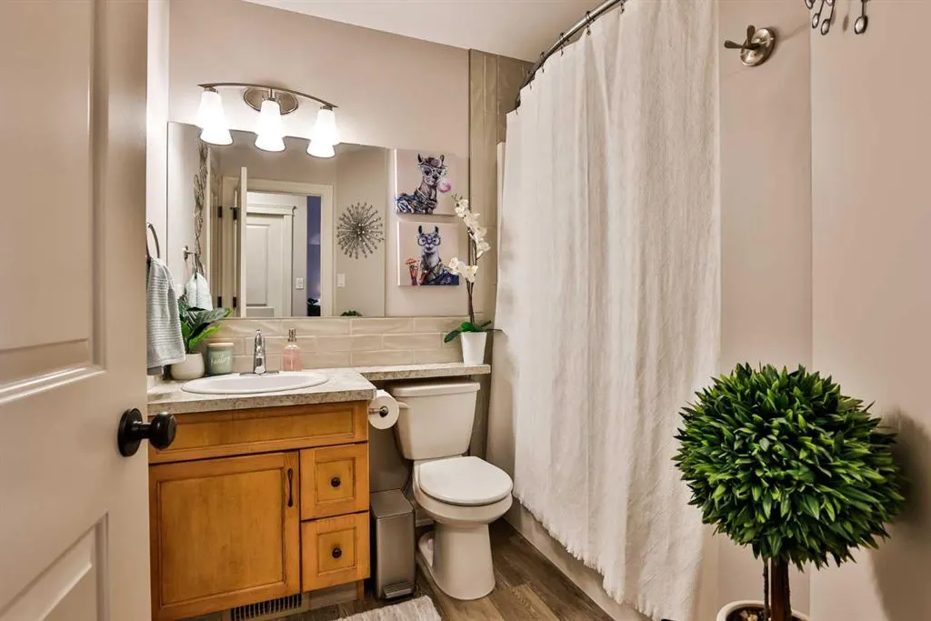 30 Riverview Crescent W