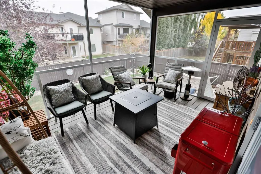 30 Riverview Crescent W