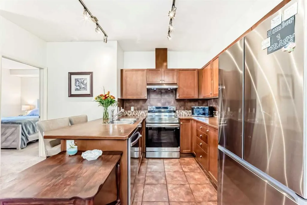 92 Crystal Shores Road, #4205