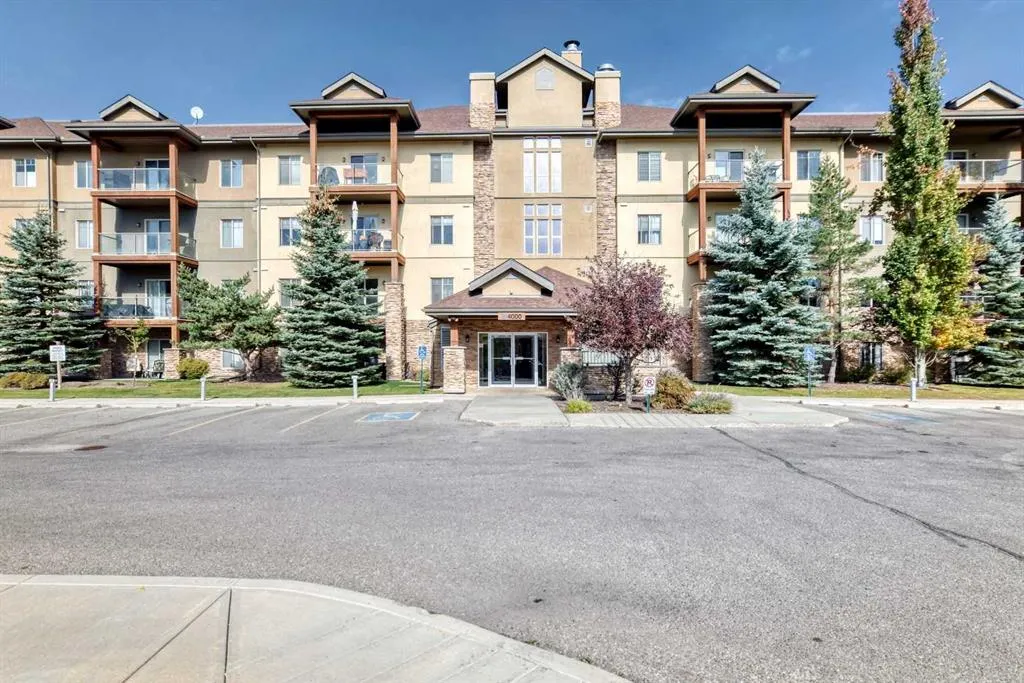 92 Crystal Shores Road, #4205