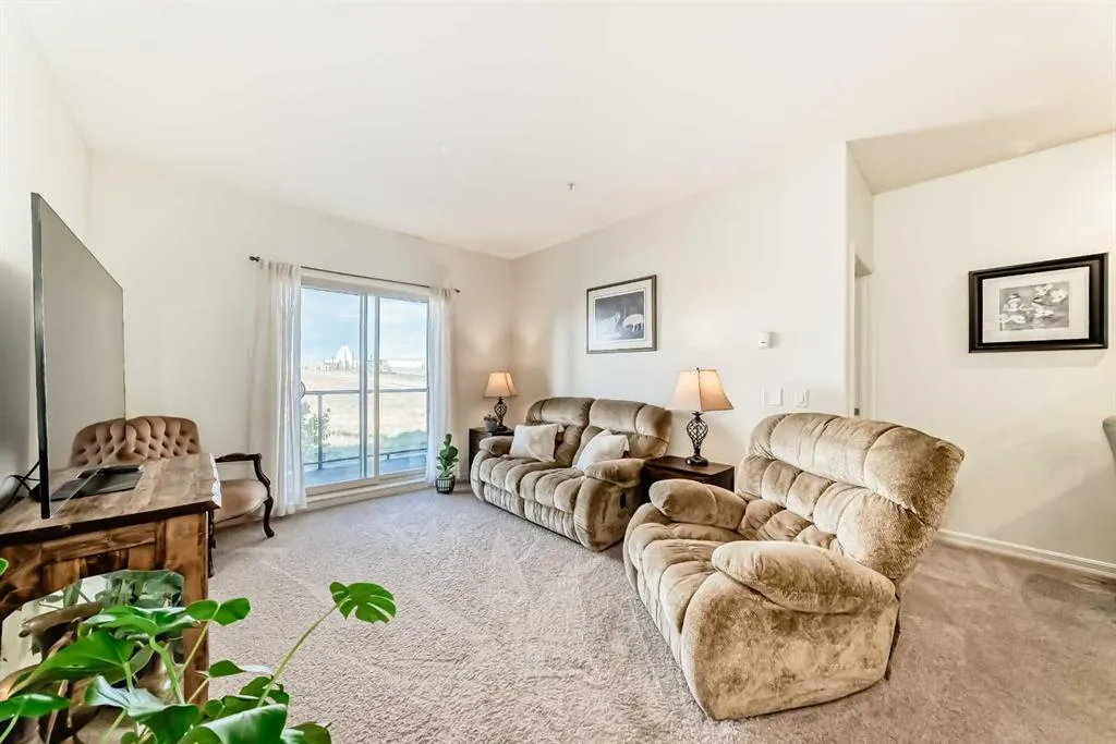 92 Crystal Shores Road, #4205