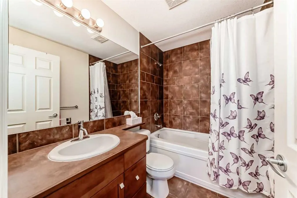 92 Crystal Shores Road, #4205
