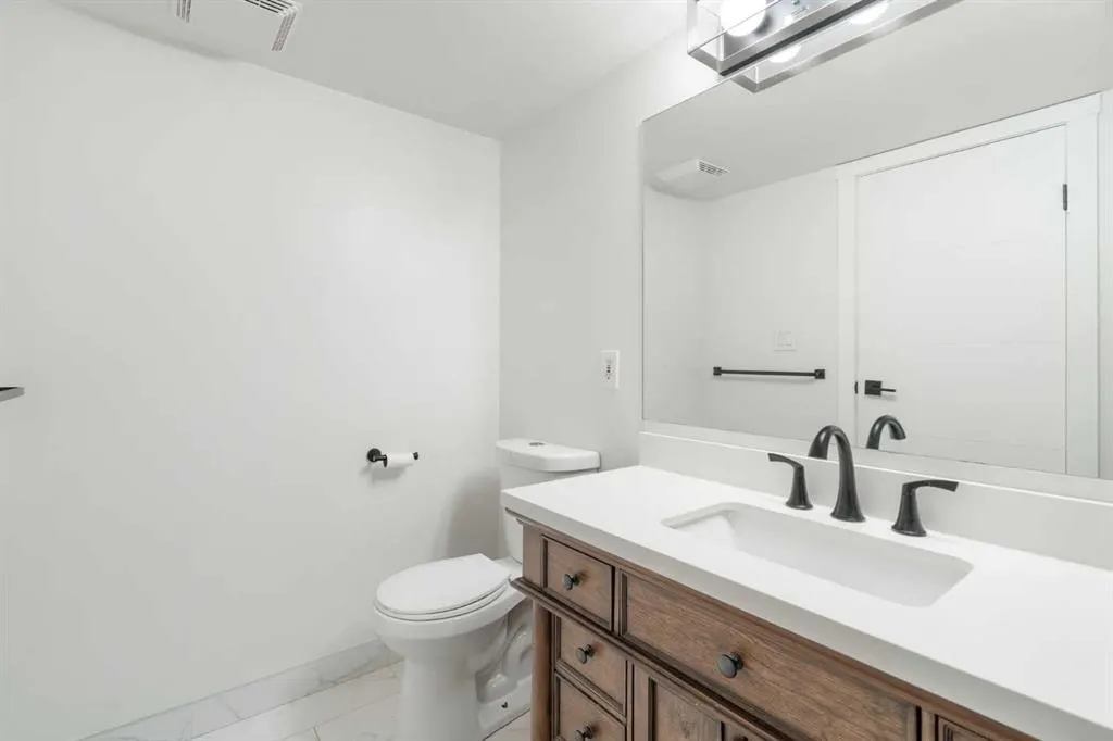 2221 14 Street SW, #201