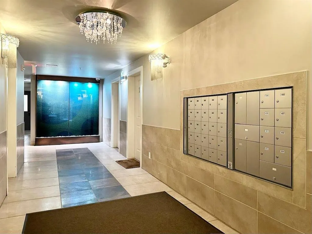 108 25 Avenue SW, #301