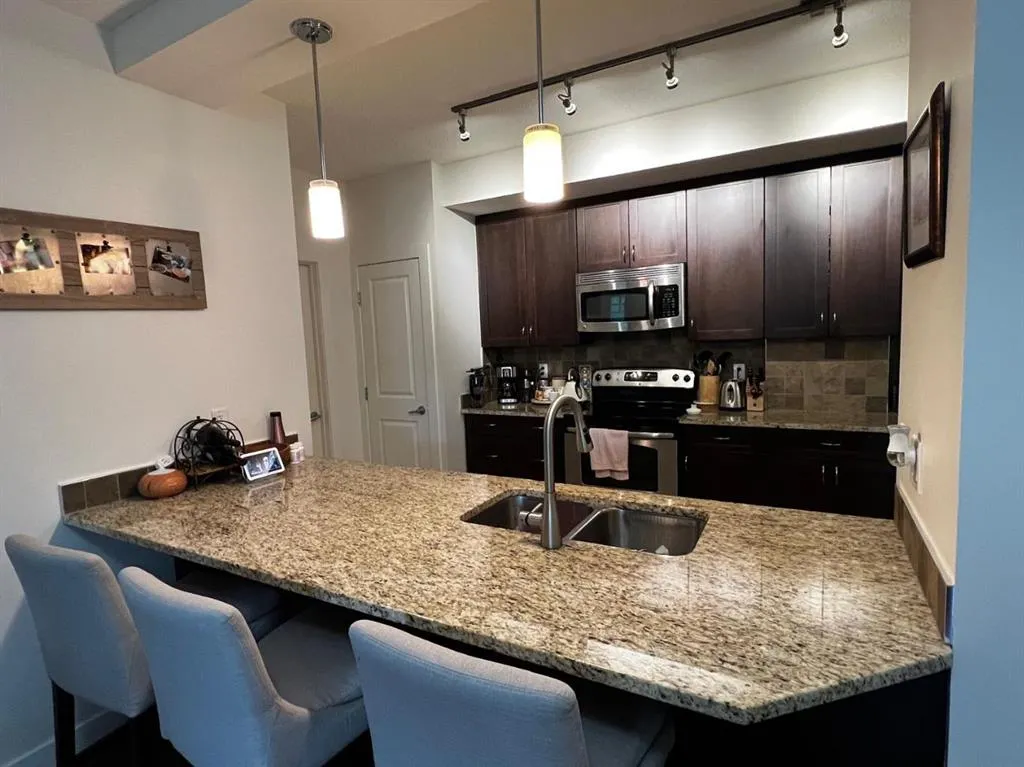 108 25 Avenue SW, #301