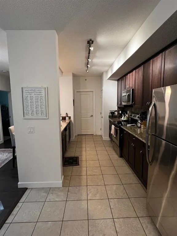 108 25 Avenue SW, #301