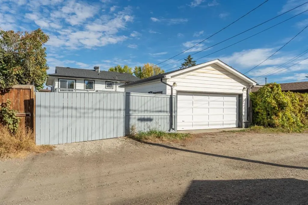 71 Maranda Close NE
